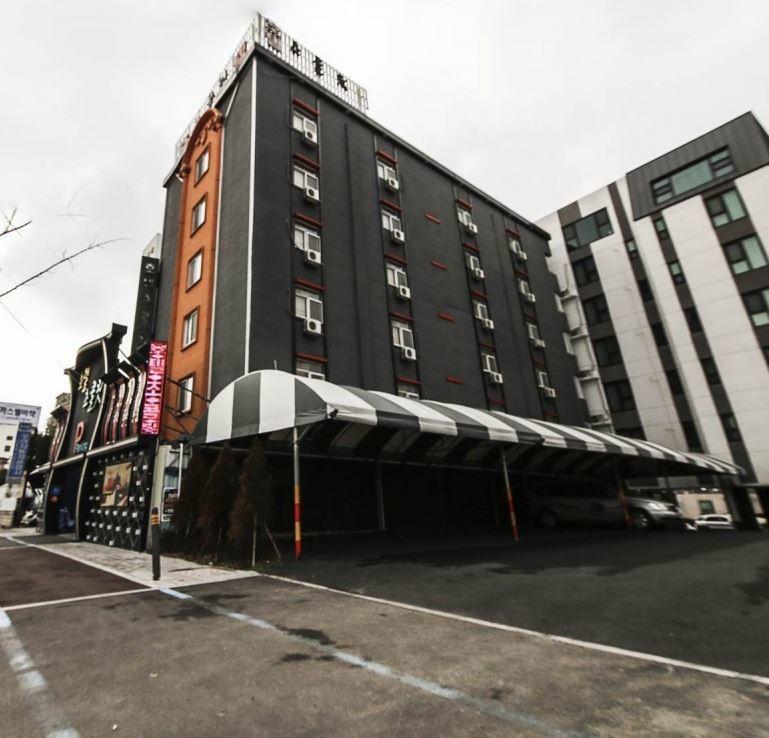 Chocolate Hotel Gwangju Metropolitan City Exterior foto