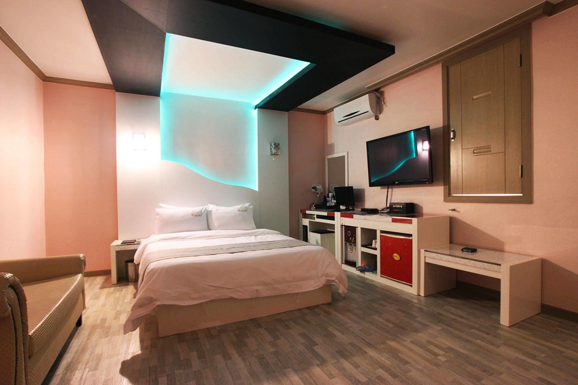 Chocolate Hotel Gwangju Metropolitan City Exterior foto