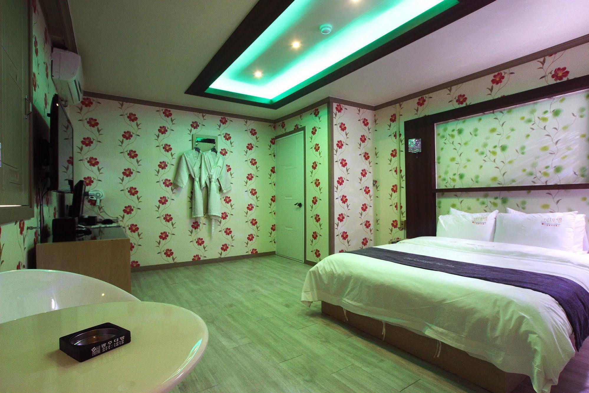 Chocolate Hotel Gwangju Metropolitan City Exterior foto